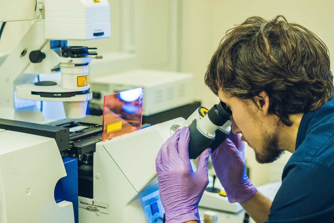 Disadvantages-Confocal-Microscop