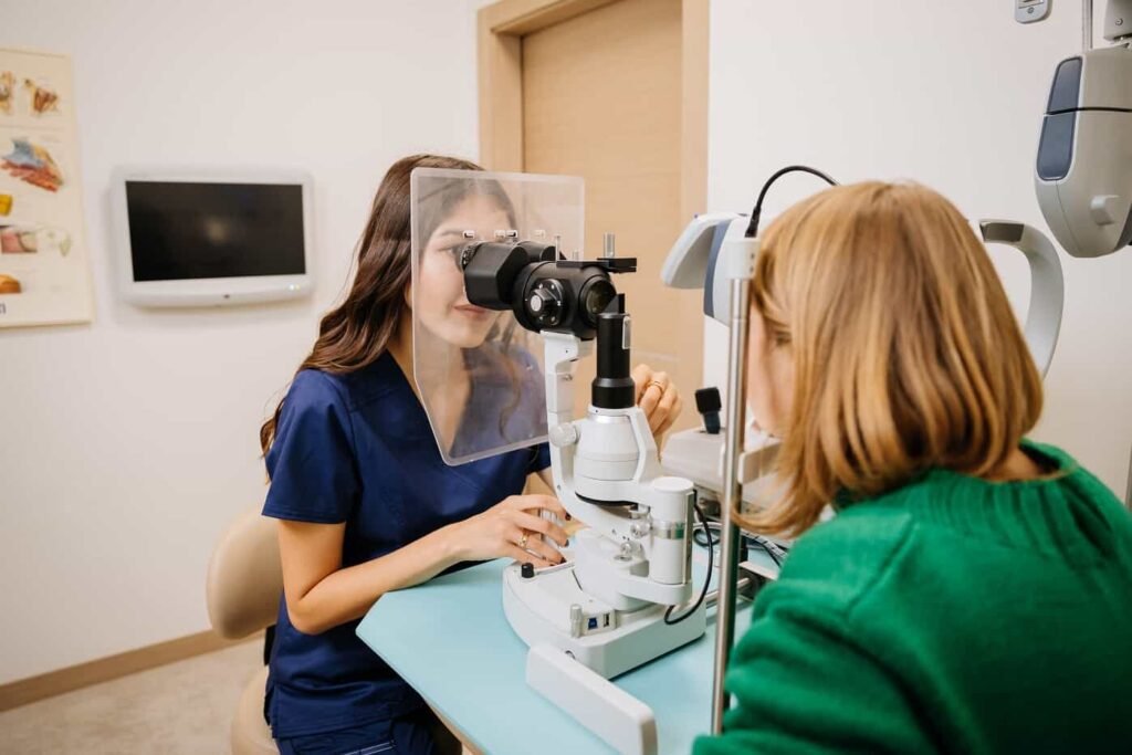 What Is a Slit Lamp